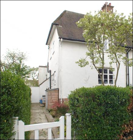 26 Hogarth Hill